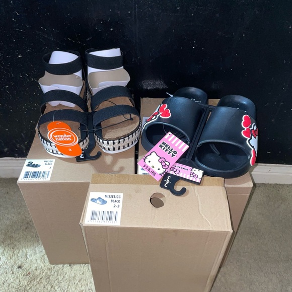 Hello Kitty Other - 💥BULK OF 5 💥Hello Kitty Black and Red Sandals